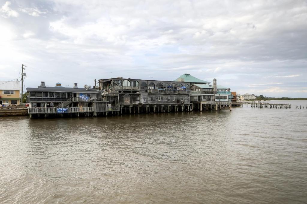 Waterfront Duplex With Dock And Views Near Town! Villa Cedar Key Eksteriør bilde
